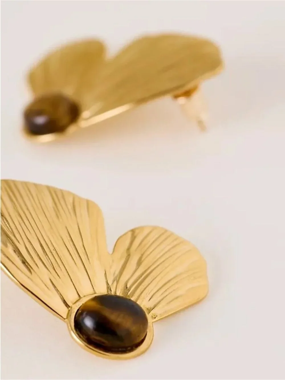 Tiger eye butterfly earrings Q1095